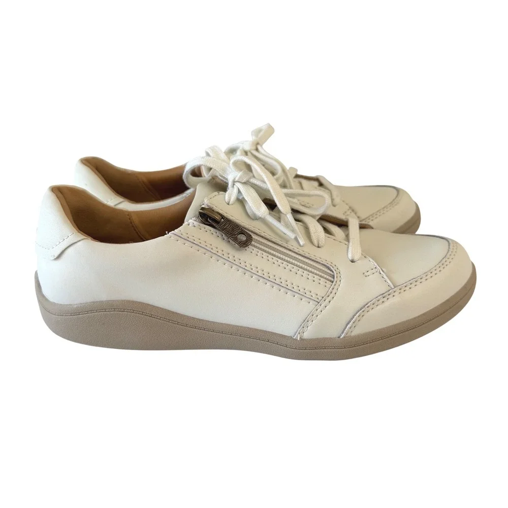 Clarks Women's Bryianne Bayla Off White Round Toe Sneakers side zipper 8 Not wrn
